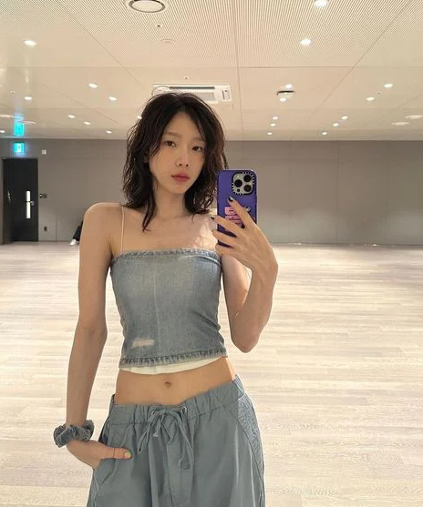 소녀시대 태연 거울 셀카만 찍는 이유