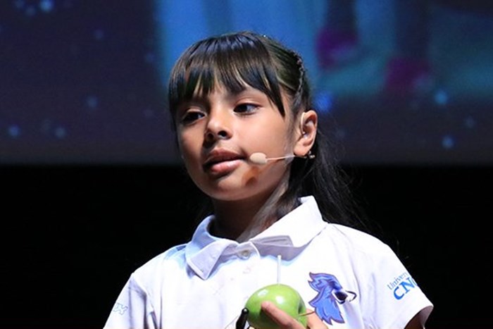 왕따 당하던 8살 소녀...알고 보니 ‘이것’이 아인슈타인급