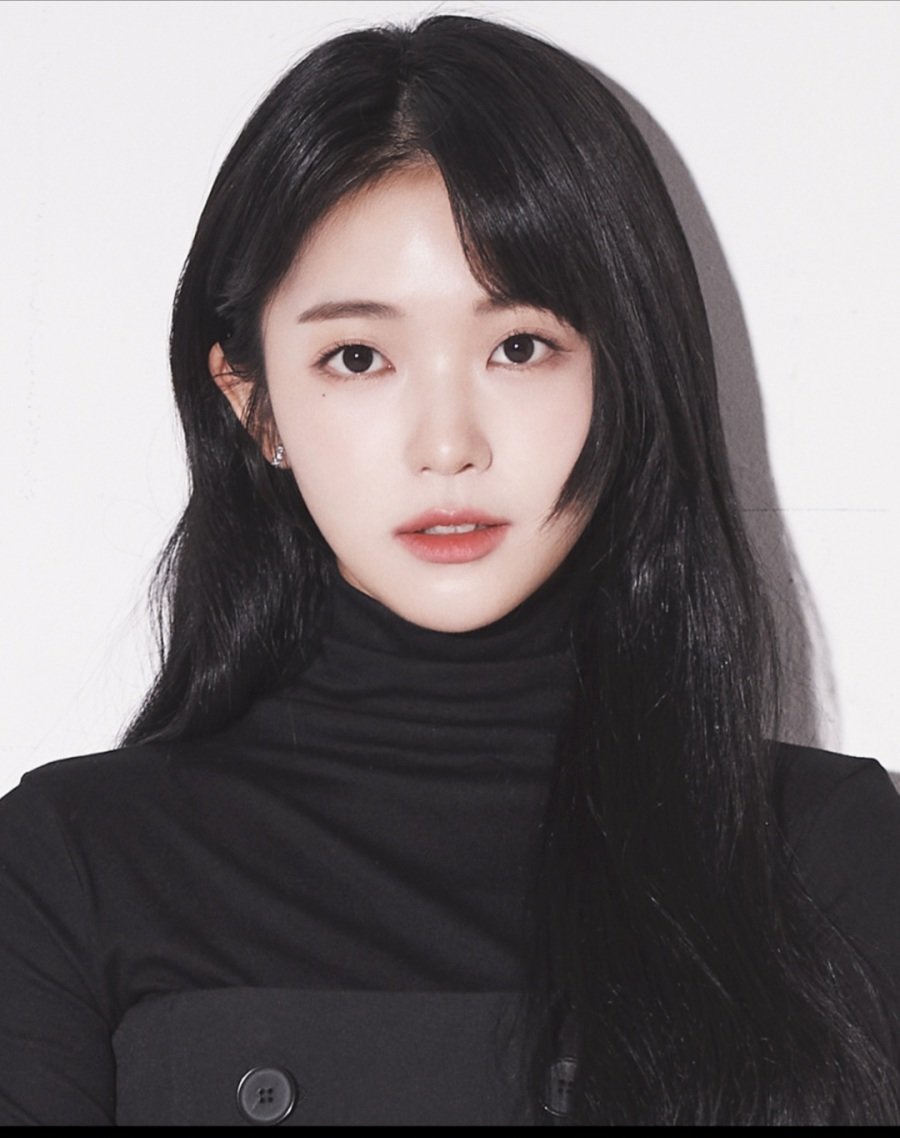 이 여배우도 은근 예쁘네요